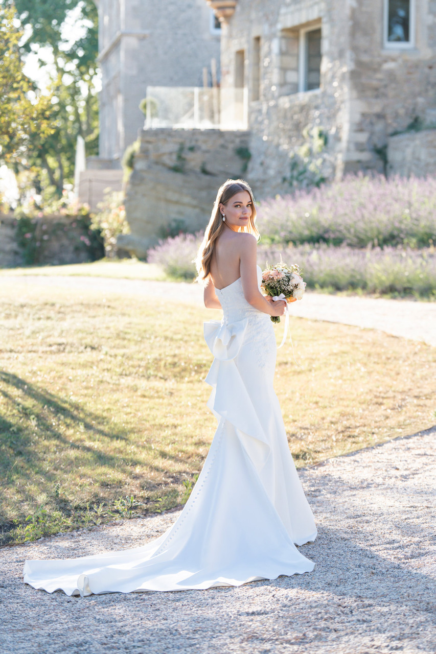 Allure Romance bridal gown, style R3801