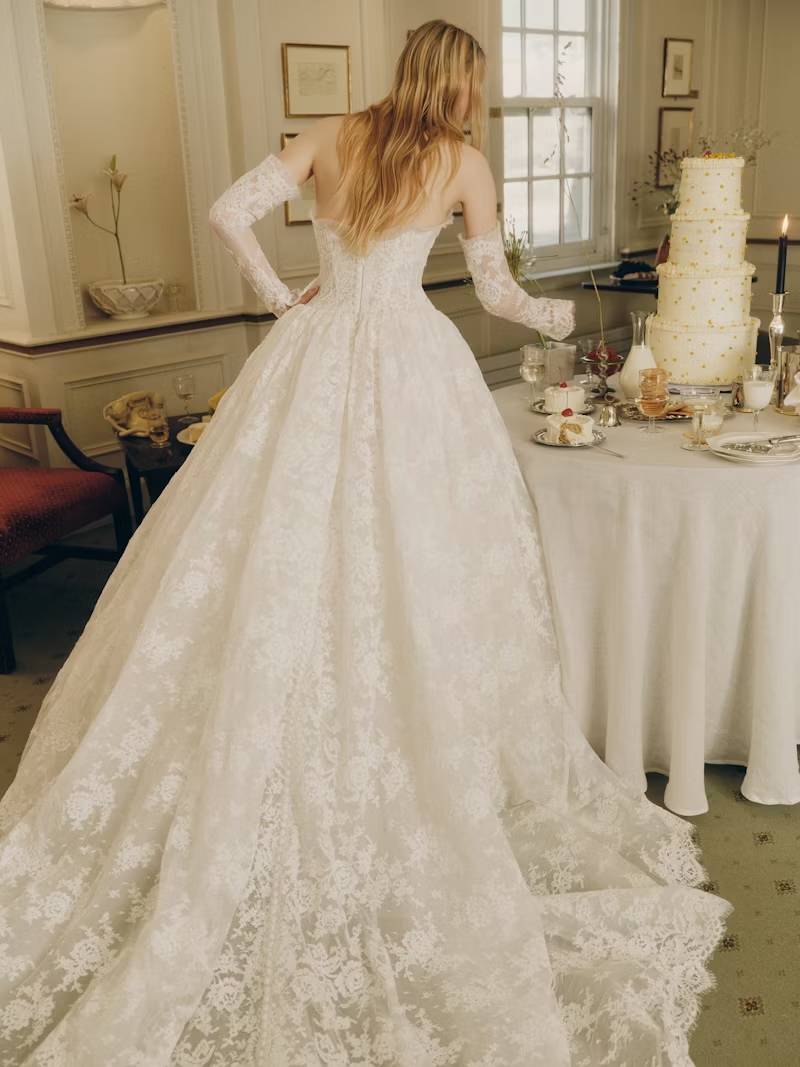  Wedding Dress