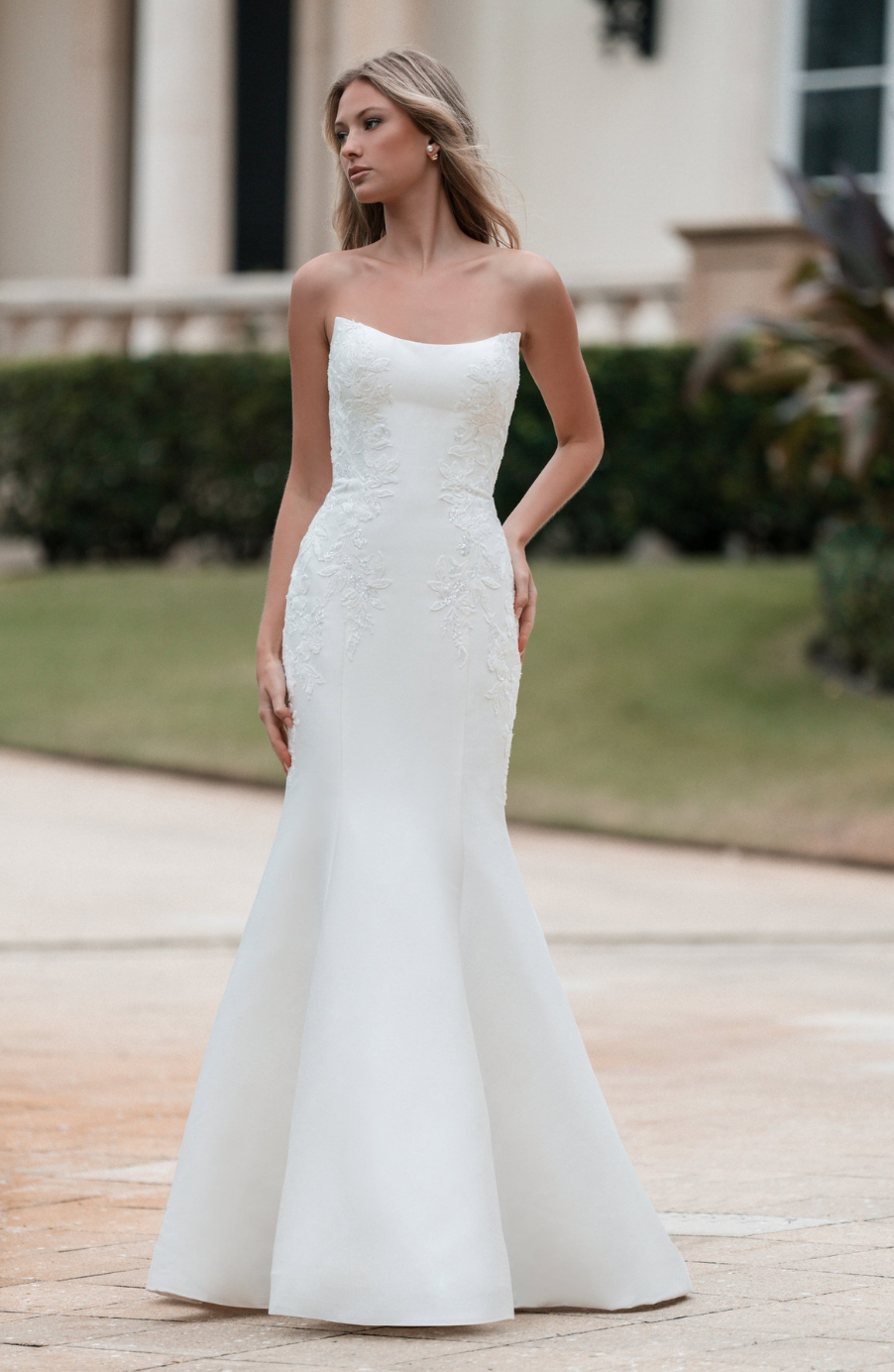 Allure Bridals bridal gown, style A1362