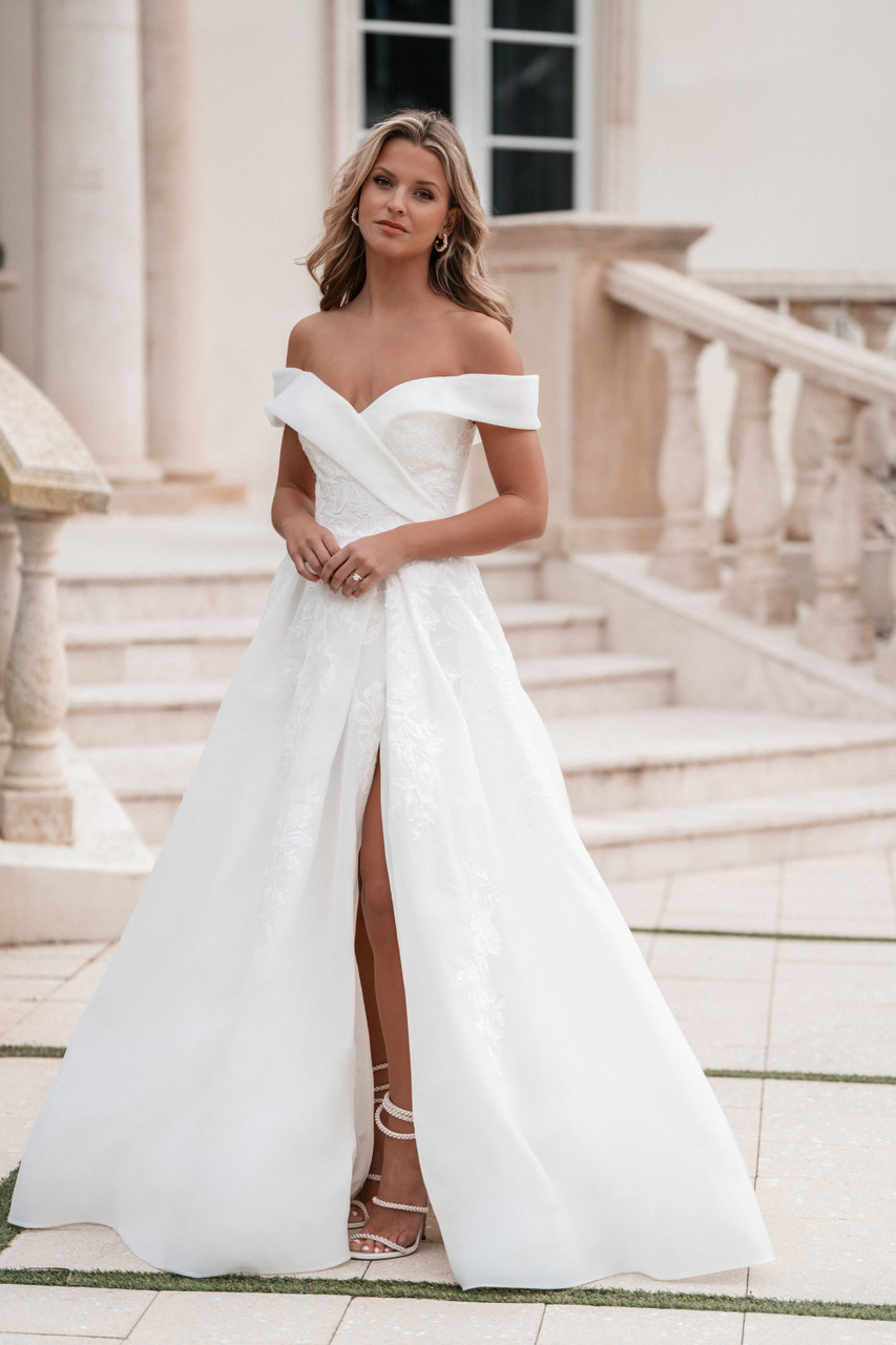 Allure Bridals bridal gown, style A1356