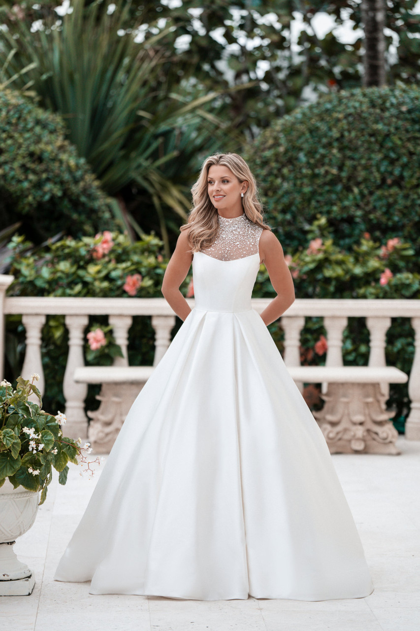 Allure Bridals bridal gown, style A1366NC