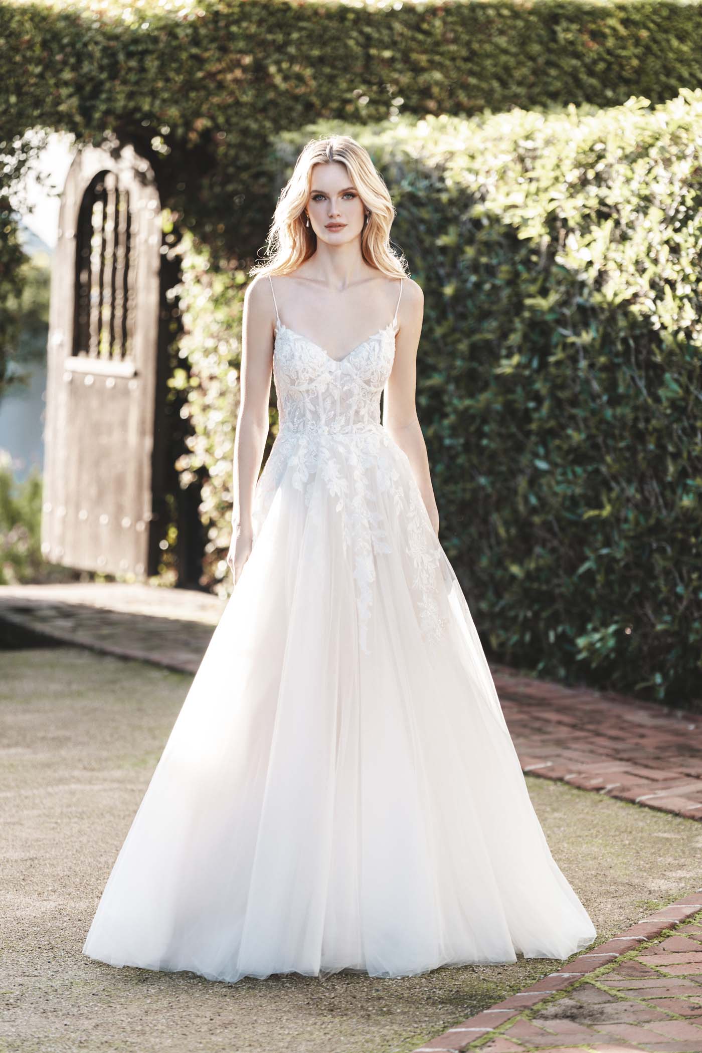 Allure Romance bridal gown, style R3761