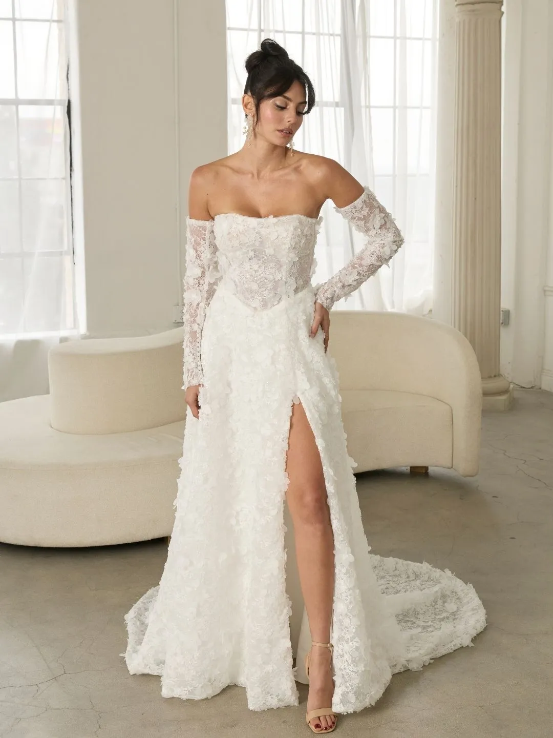 Serene bridal gown, style Felix LNF