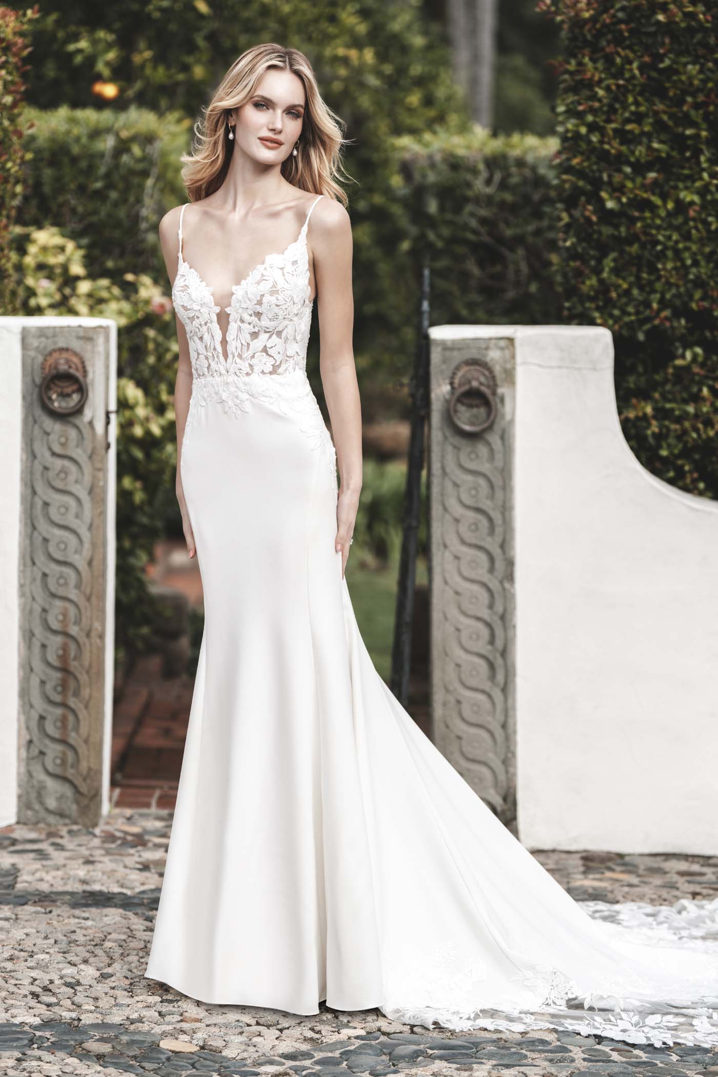 Allure Romance bridal gown, style R3757
